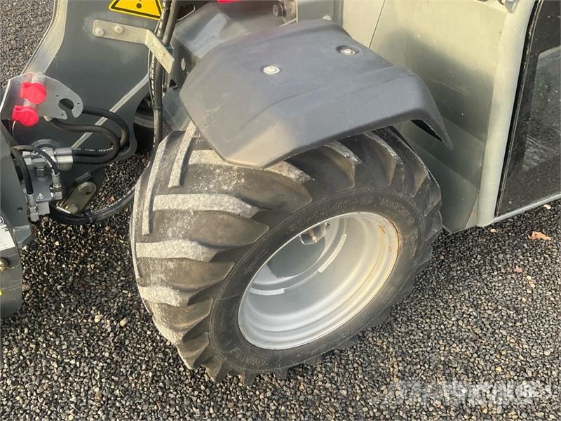 Weidemann T4512 STAGE V Telehandler مناولات متداخلة