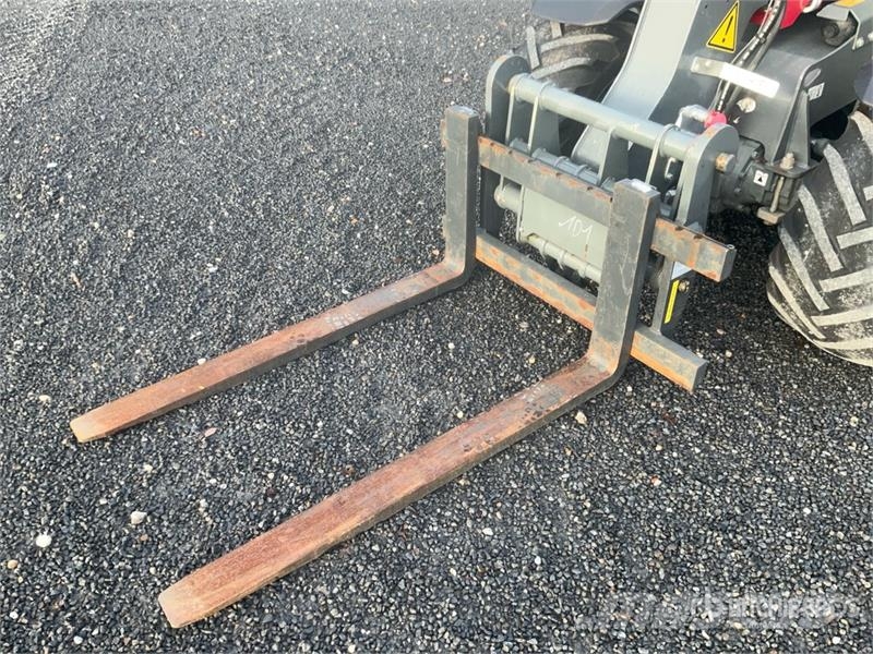 Weidemann T4512 STAGE V Telehandler مناولات متداخلة