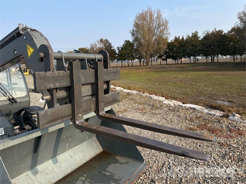 Weidemann T4512 Telehandler Телескопични товарачи