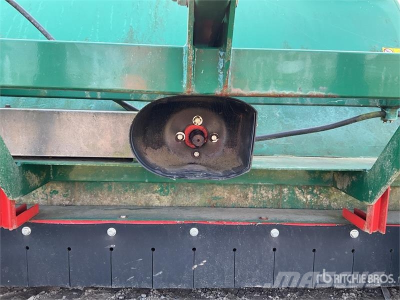 Wessex Proline STC 180 Grass/Leaf Collector and Sweeper - Agriculture - Others