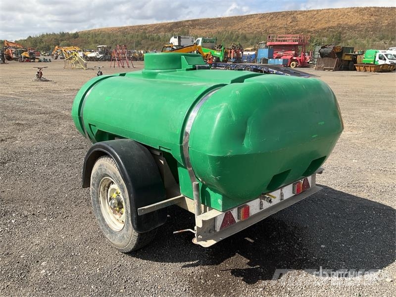 Western 2000 L Water Tank صهاريج الوقود والصهاريج الإضافية