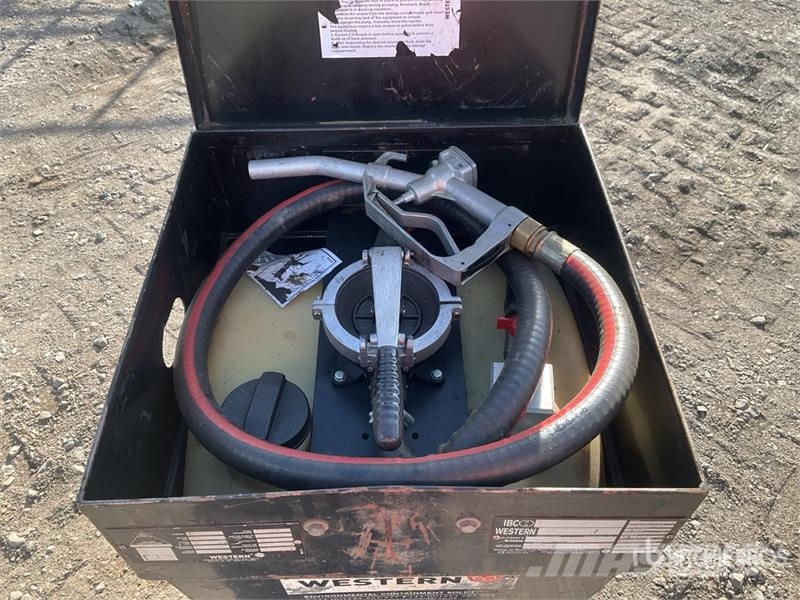 Western ECW105 105 L Portable Steel Diesel Fuel Tank Fuel and additive tanks