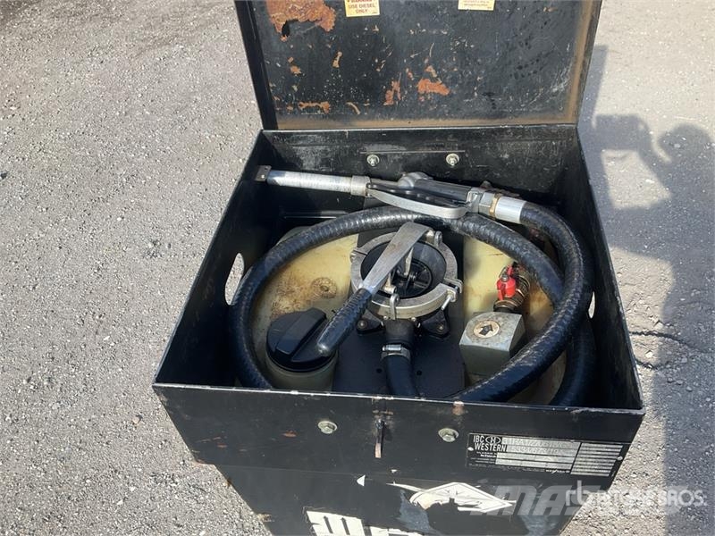 Western ECW105 105 L Portable Steel Diesel Fuel Tank صهاريج الوقود والصهاريج الإضافية