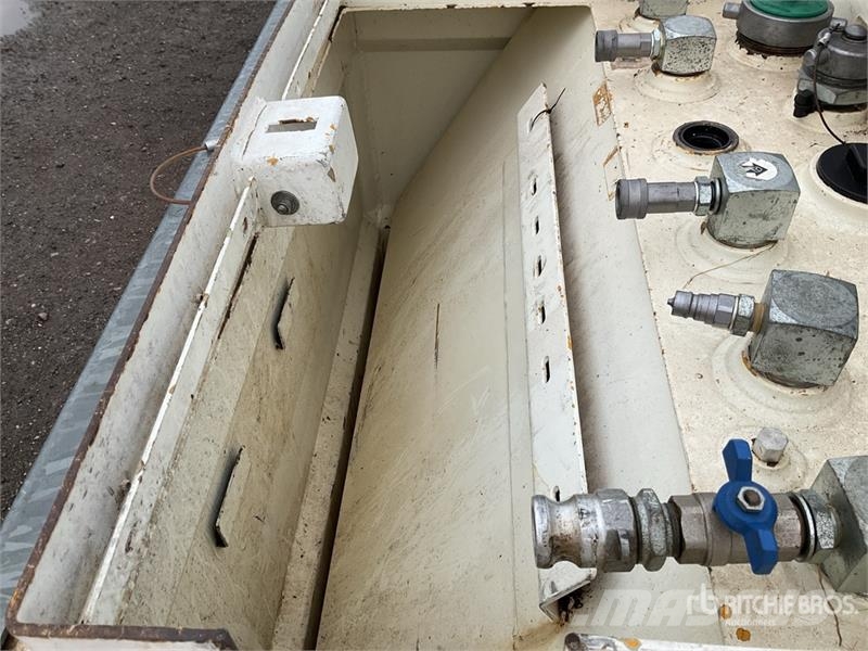 Western Trans Cube Drivstoff og additiv tanker