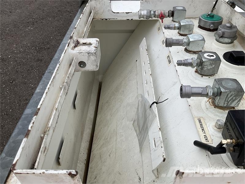 Western Trans Cube Drivstoff og additiv tanker