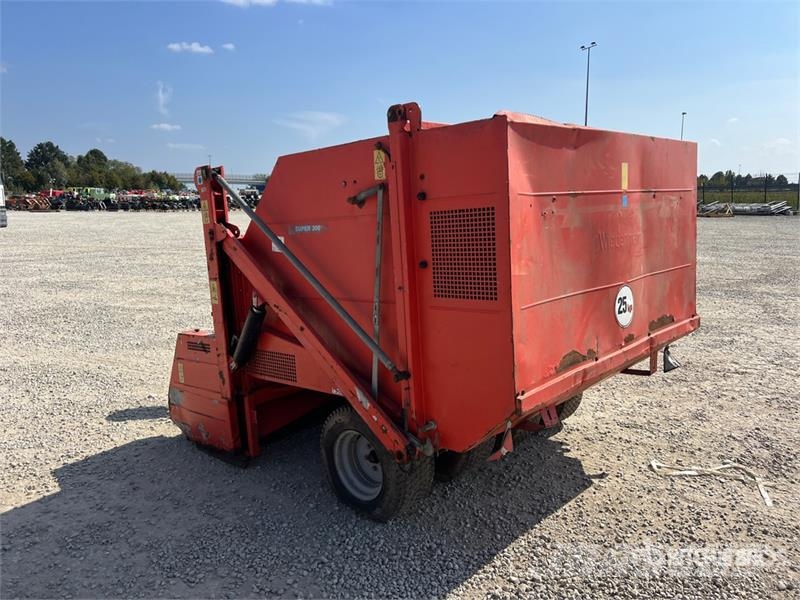 Wiedenmann Super 300 Flail Mower Slåmaskiner