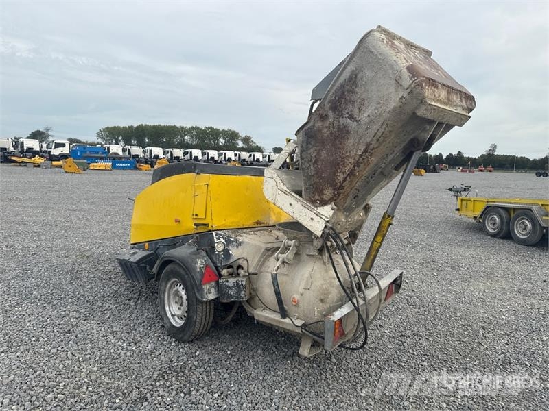 Wilcowa Estrich Boy DC260/55 Dimension 5067mm x 15 Kamionske črpalke za beton