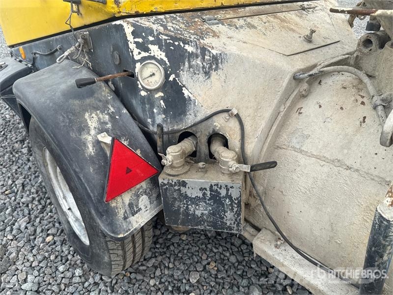 Wilcowa Estrich Boy DC260/55 Dimension 5067mm x 15 Kamionske črpalke za beton