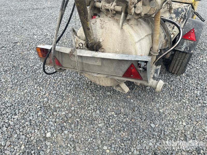Wilcowa Estrich Boy DC260/55 Dimension 5067mm x 15 Kamionske črpalke za beton