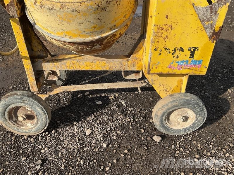 Winget WG100 Portable Concrete Mixer Бетонозмішувачі