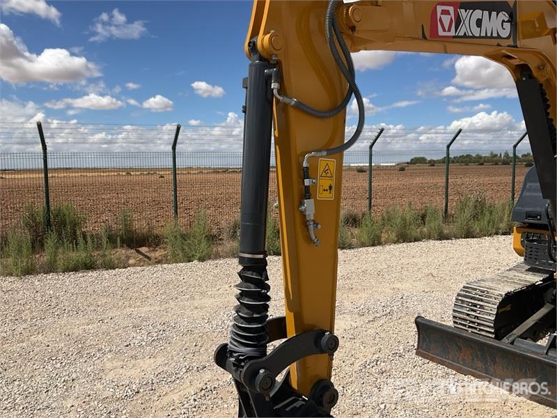 XCMG XE60DA Mini Excavator Мини екскаватори < 7 т