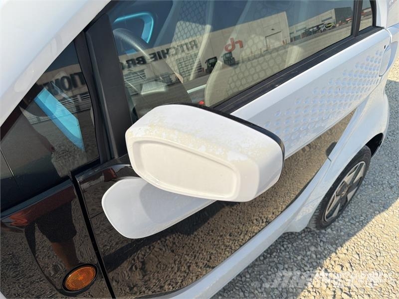 XEV Yoyo Electric 2-Seater Mini-Car Automobile Carros