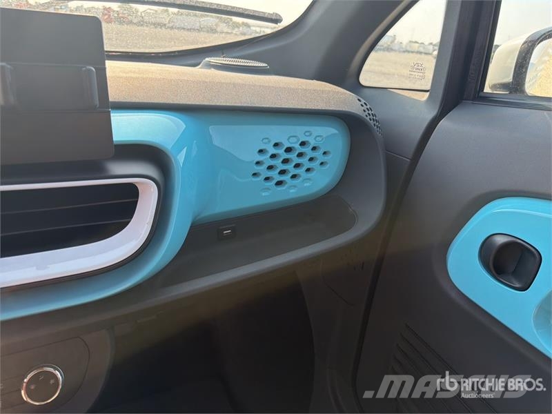 XEV Yoyo Electric 2-Seater Mini-Car Automobile Carros