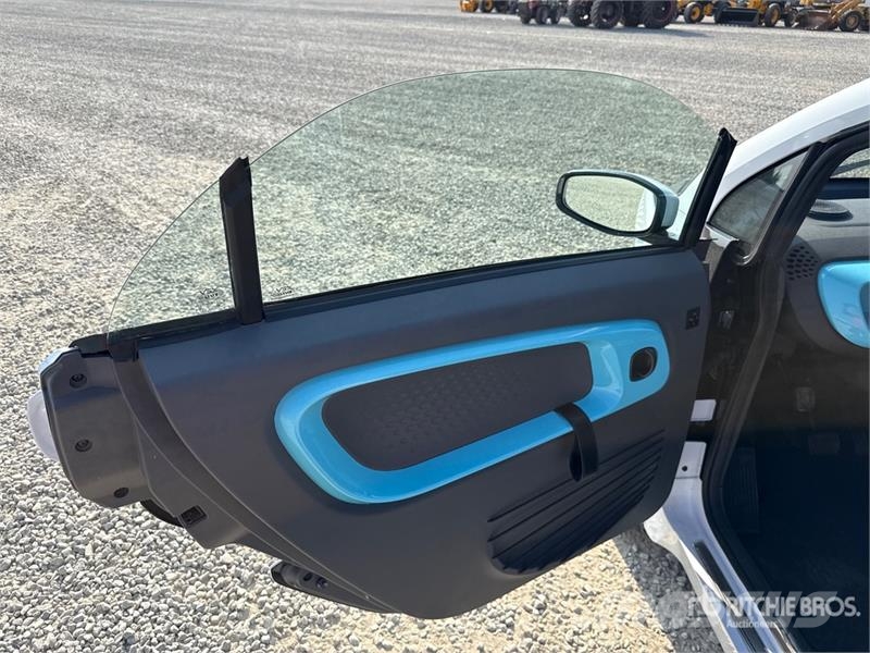 XEV Yoyo Electric 2-Seater Mini-Car Automobile Carros