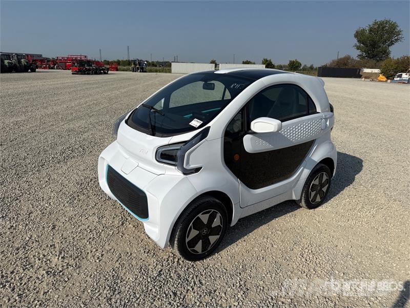 XEV Yoyo Electric 2-Seater Mini-Car Automobile Carros