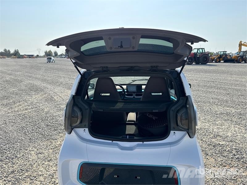 XEV Yoyo Electric 2-Seater Mini-Car Automobile Carros