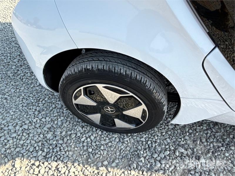 XEV Yoyo Electric 2-Seater Mini-Car Automobile Carros