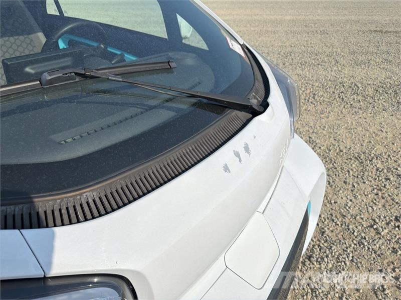 XEV Yoyo Electric 2-Seater Mini-Car Automobile Carros