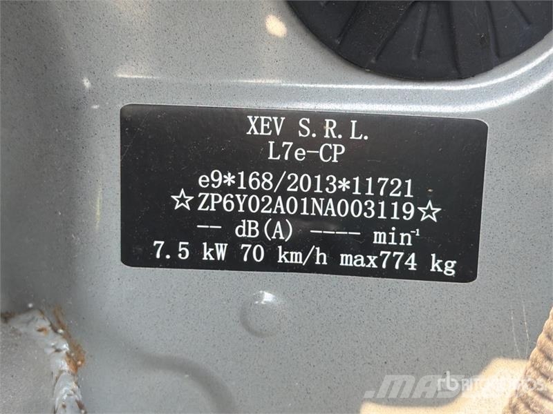XEV Yoyo Electric 2-Seater Mini-Car Automobile Carros