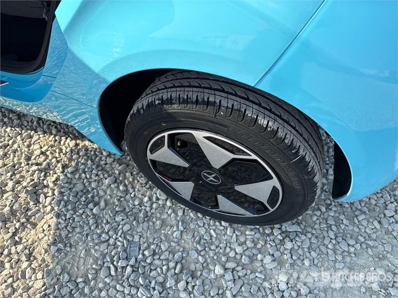 XEV Yoyo Electric 2-Seater Mini-Car Automobile Carros
