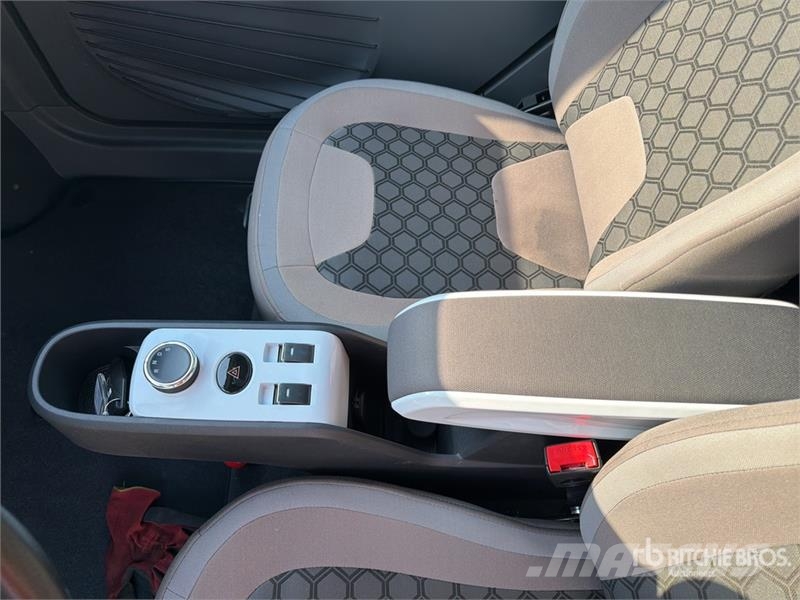 XEV Yoyo Electric 2-Seater Mini-Car Automobile Carros