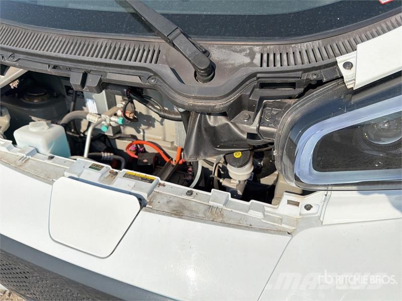 XEV Yoyo Electric 2-Seater Mini-Car Automobile Carros
