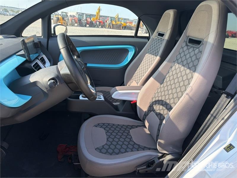 XEV Yoyo Electric 2-Seater Mini-Car Automobile Carros