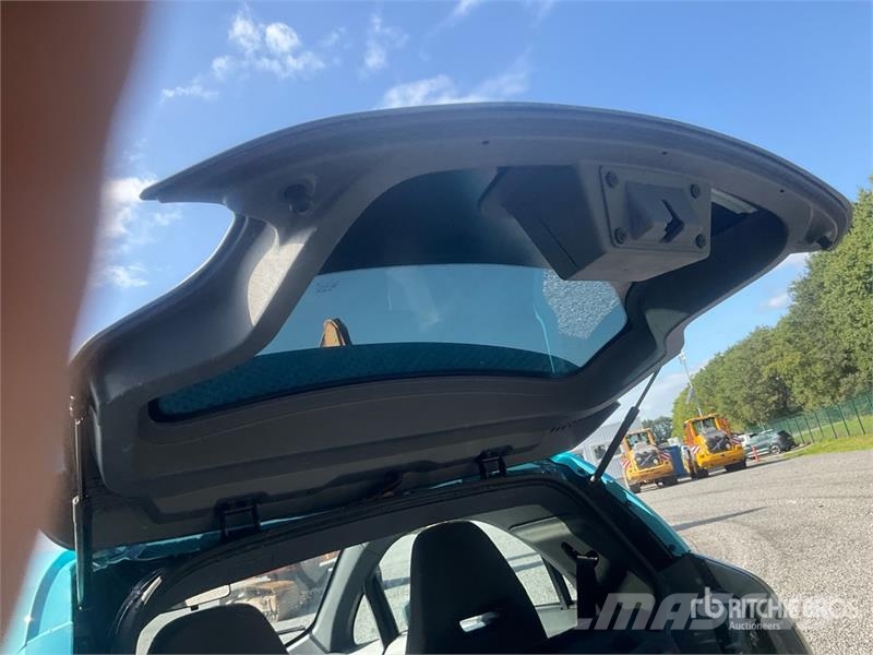 XEV Yoyo Electric Automobile Henkilöautot