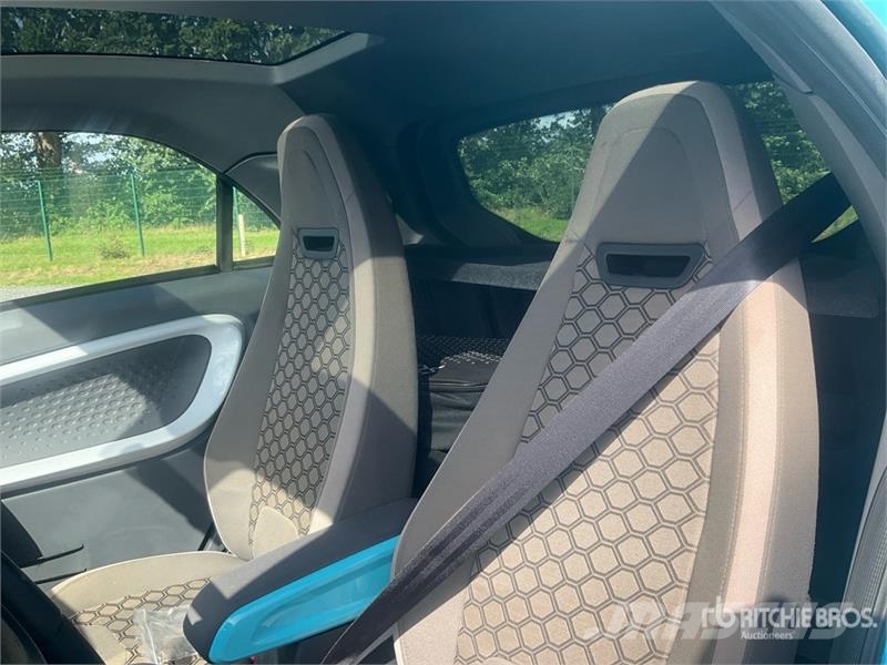 XEV Yoyo Electric Automobile Henkilöautot