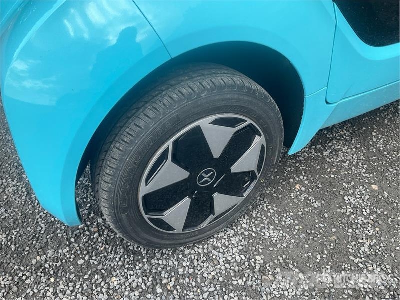 XEV Yoyo Electric Automobile Henkilöautot