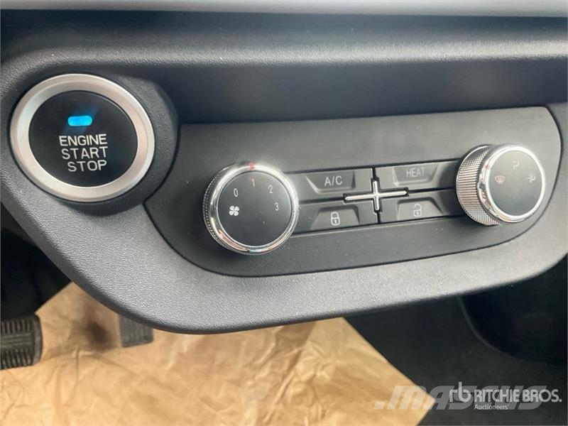 XEV Yoyo Electric Automobile Henkilöautot