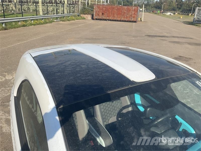  XEV Yoyo Electric Automobile PKWs