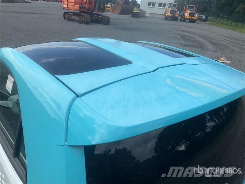 XEV Yoyo Electric Automobile Henkilöautot
