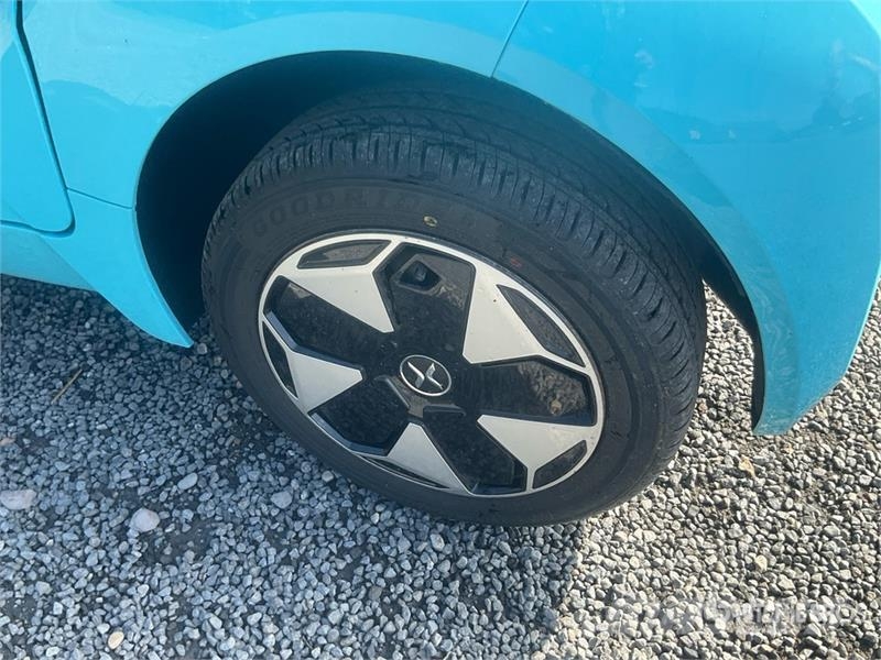 XEV Yoyo Electric Automobile Henkilöautot
