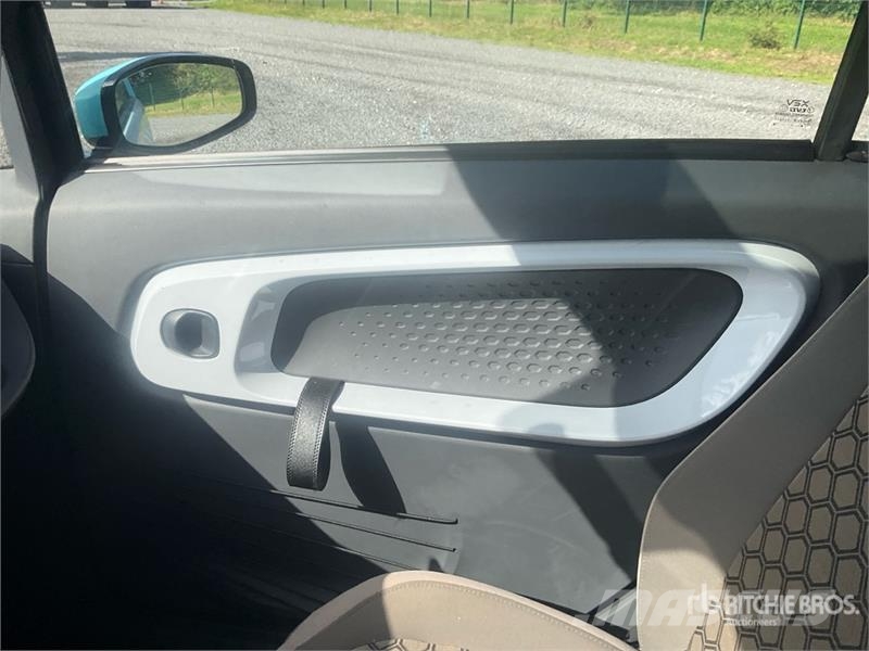 XEV Yoyo Electric Automobile Henkilöautot