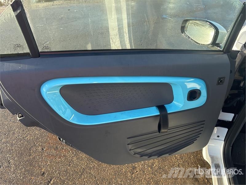 XEV Yoyo Electric electric mini car, 2-seater Auto Auto