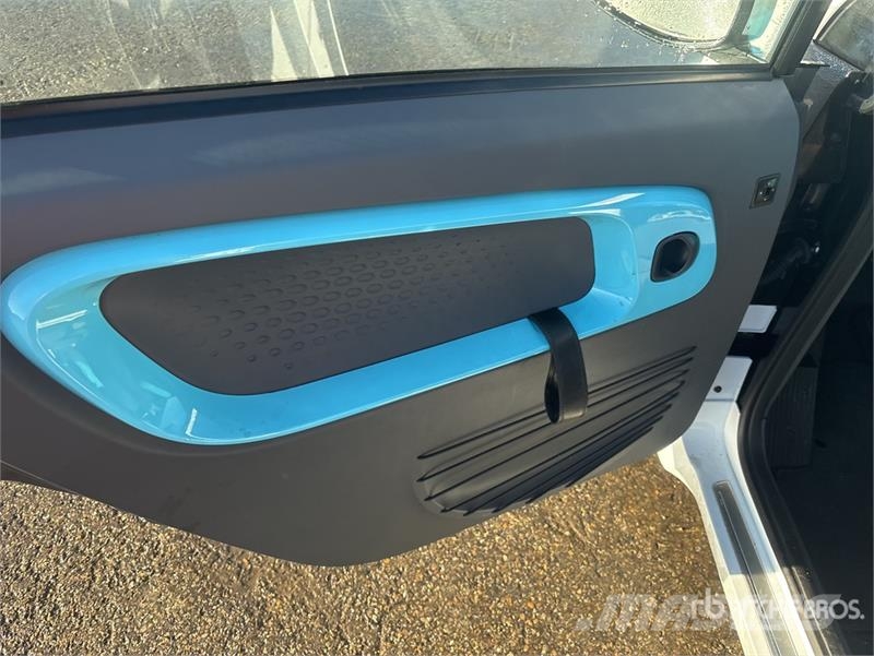  XEV Yoyo Electric electric mini car, 2-seater Auto Auto