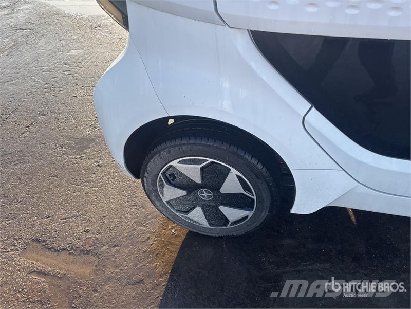 XEV Yoyo Electric electric mini car, 2-seater Auto Auto