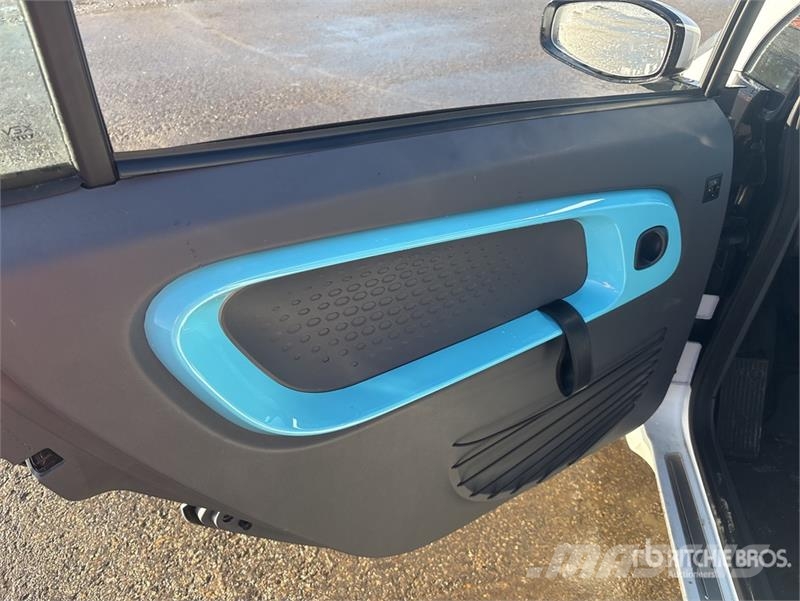 XEV Yoyo Electric electric mini car, 2-seater Auto Auto