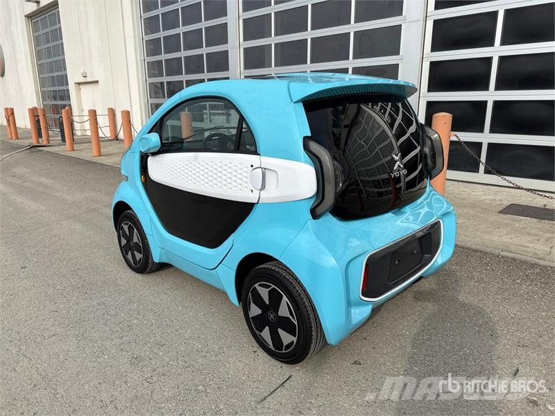 XEV Yoyo electric mini car, 2-seater Automobile Коли