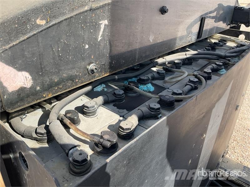 Yale MR 20 H Reach Truck Reach trucks