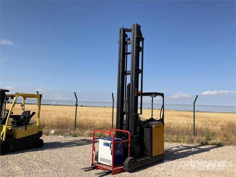 Yale MR 20 H Reach Truck Reach trucks