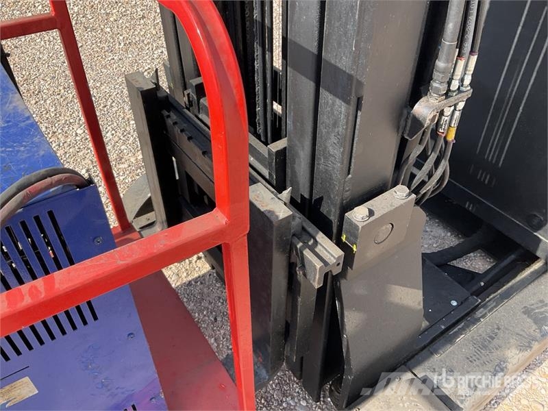 Yale MR 20 H Reach Truck Reach trucks