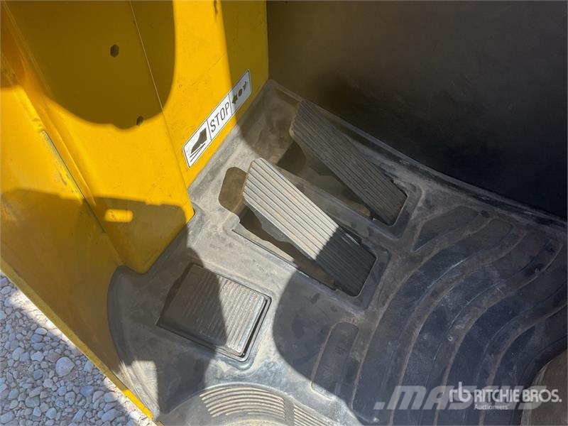 Yale MR14 Reach Truck リーチフォークリフト