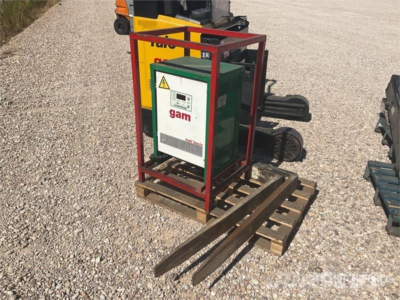 Yale MR14 Reach Truck リーチフォークリフト