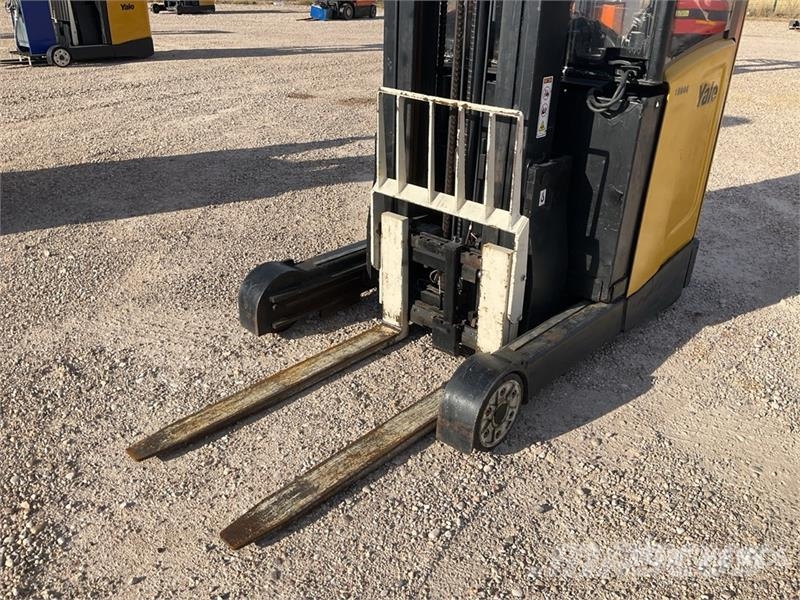 Yale MR16 Reach Truck Viličarji s pomičnim teleskopom