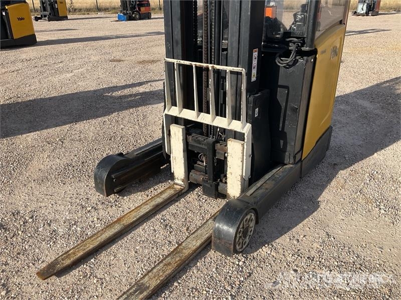 Yale MR16 Reach Truck Viličarji s pomičnim teleskopom