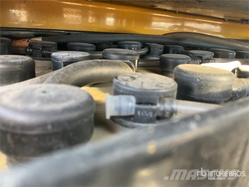Yale MR16 Reach Truck Viličarji s pomičnim teleskopom