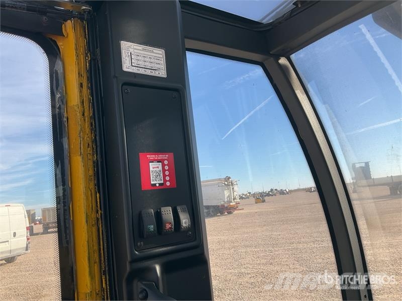 Yale MR16 Reach Truck Viličarji s pomičnim teleskopom
