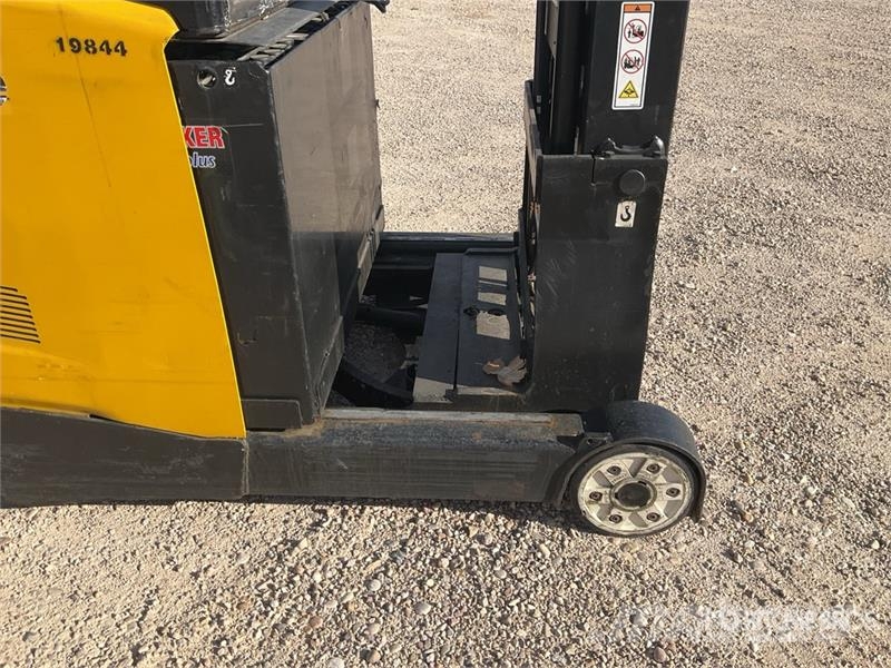 Yale MR16 Reach Truck Viličarji s pomičnim teleskopom